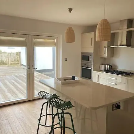 Seaside Chic! Modern Cosy 拉辛赫